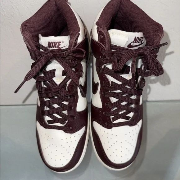 Nike Dunk High Burgundy Crush Womens 7 - Picture 2 of 5